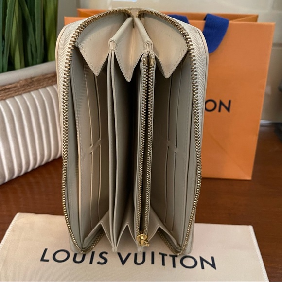 Louis Vuitton Stephen Sprouse Blanc Corail Vernis Leopard Zippy Limited Edition - Picture 6 of 15